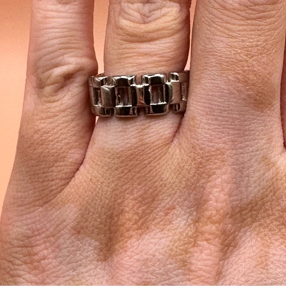 Silver ring - Picture 5 of 6